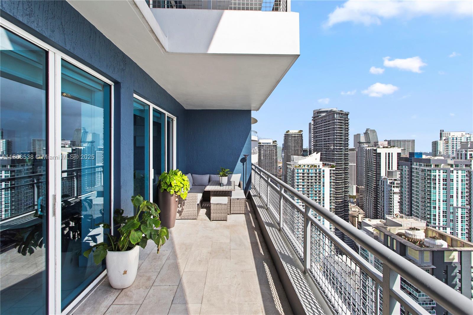 image INFINITY AT BRICKELL21