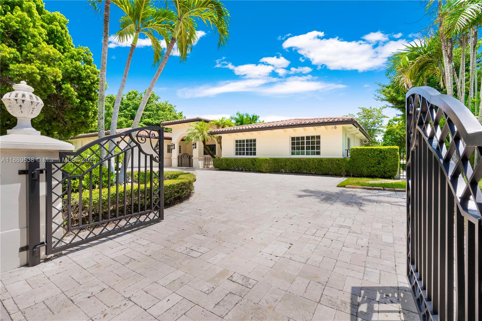 4001 Santa Maria St Coral Gables, FL 33146