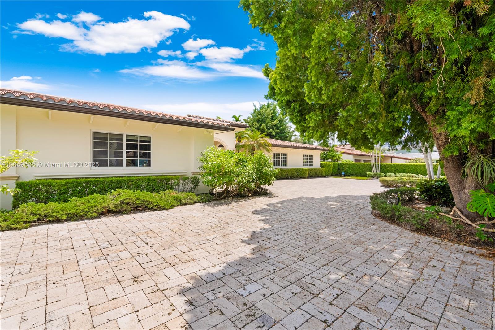 4001 Santa Maria St Coral Gables, FL 33146