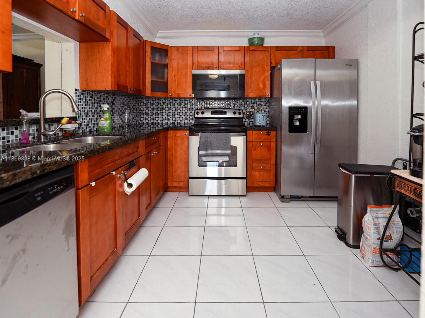 130 S Shore Dr #3C Miami Beach, FL 33141