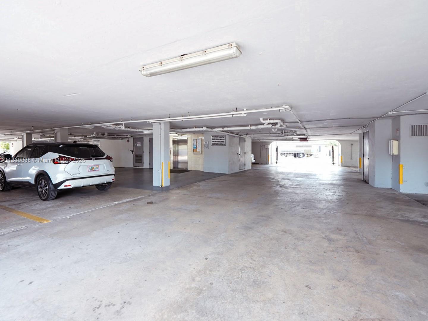 130 S Shore Dr #3C Miami Beach, FL 33141