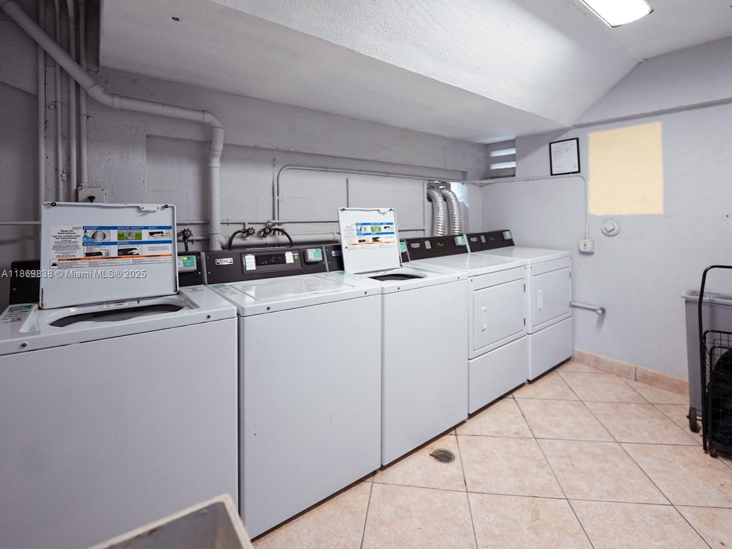 130 S Shore Dr #3C Miami Beach, FL 33141