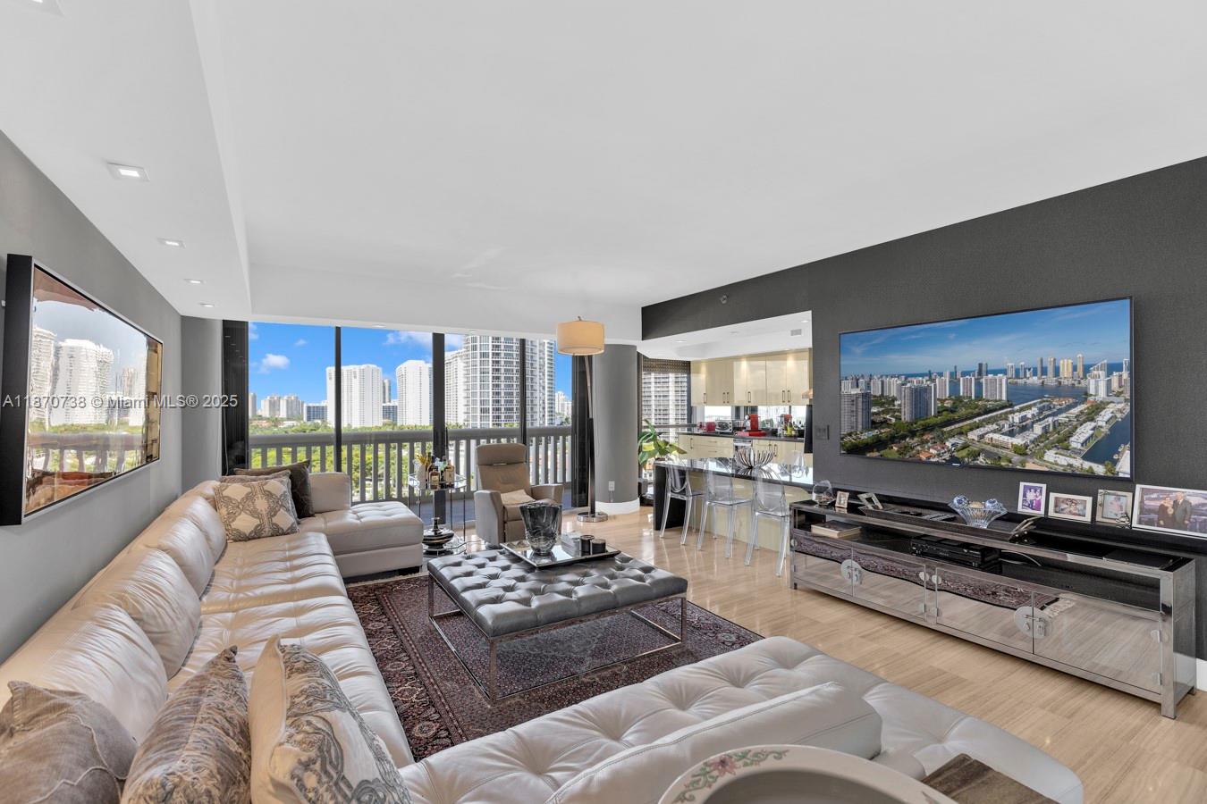 2000 Island Blvd #1405