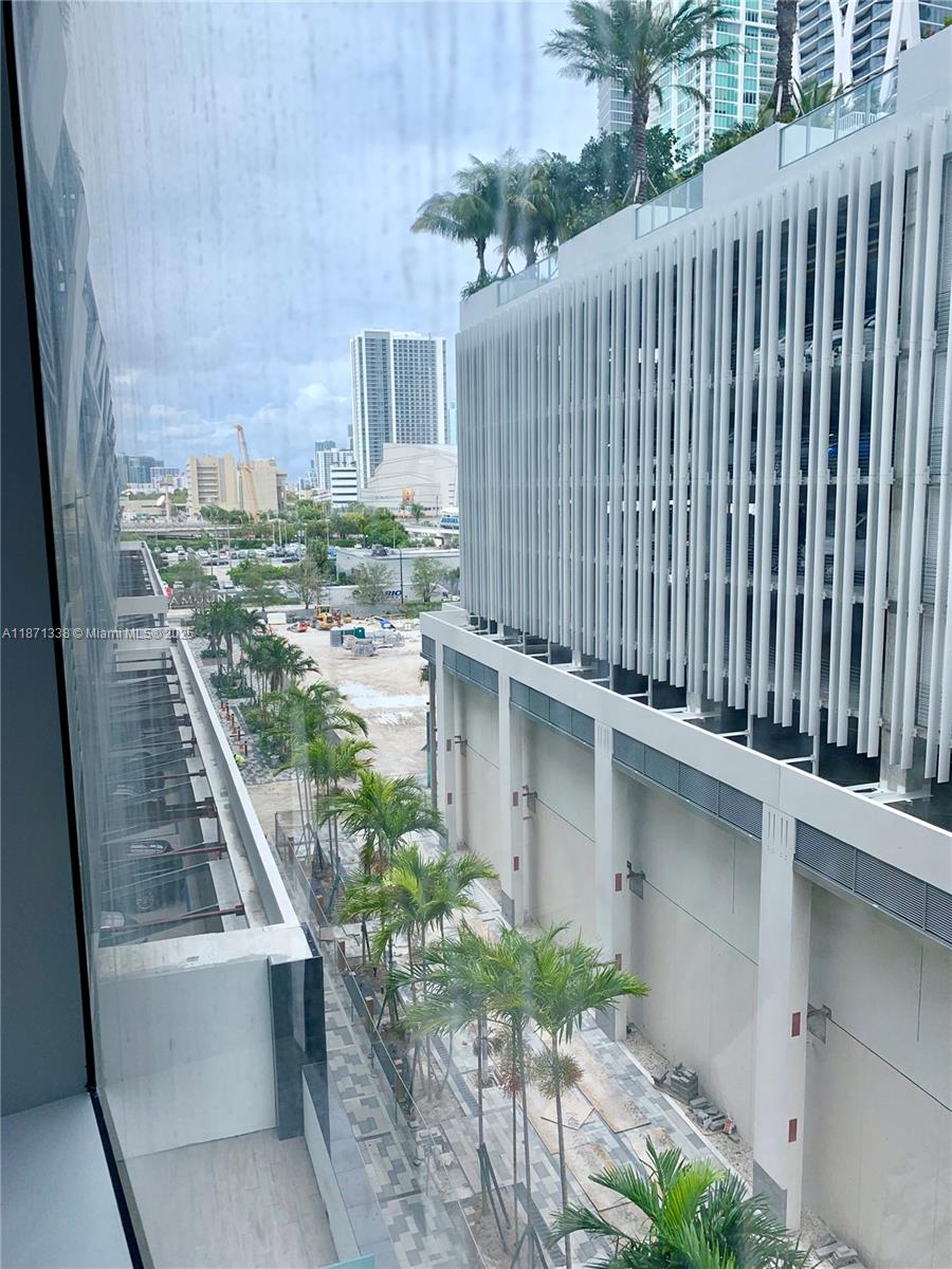 image Paramount Miami15