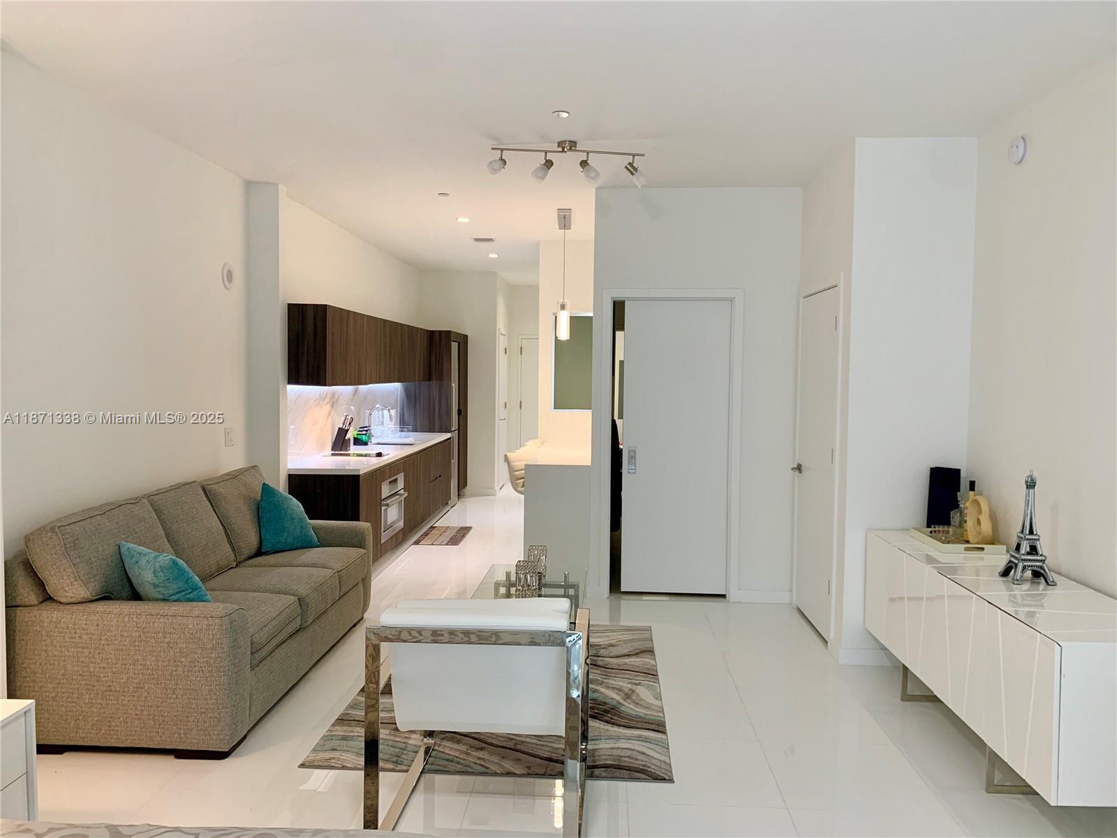image Paramount Miami1