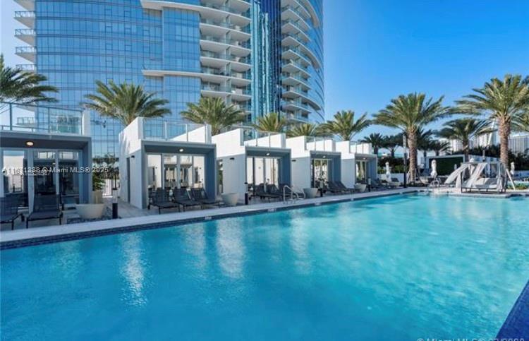 image Paramount Miami24