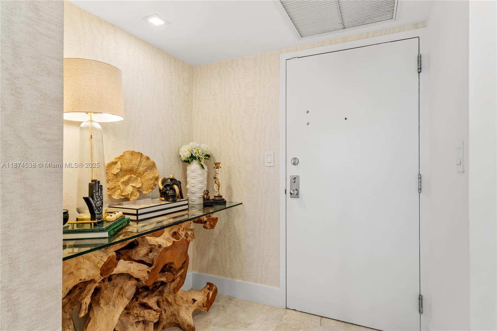 image Atlantis On Brickell Cond11