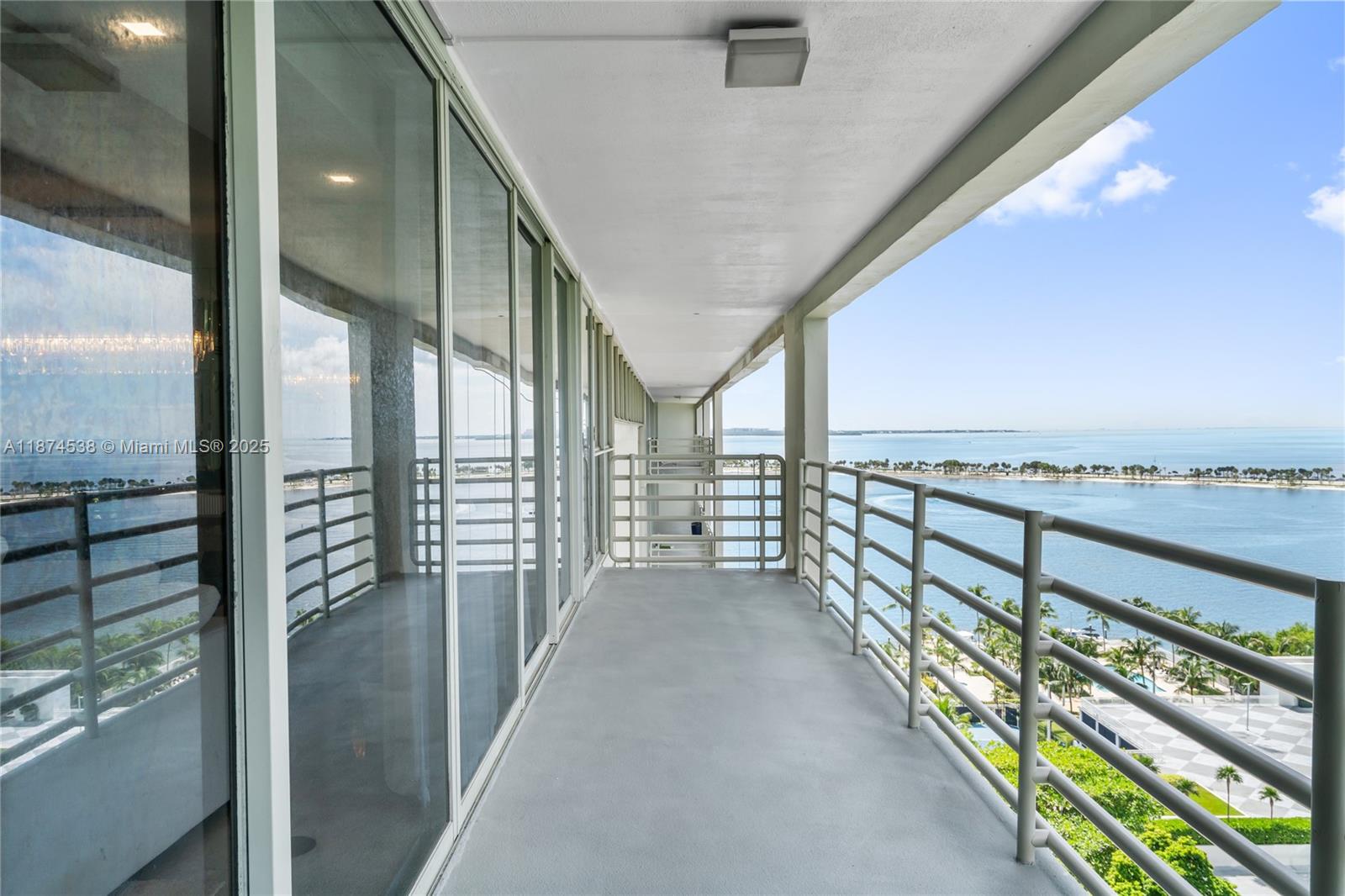 image Atlantis On Brickell Cond28