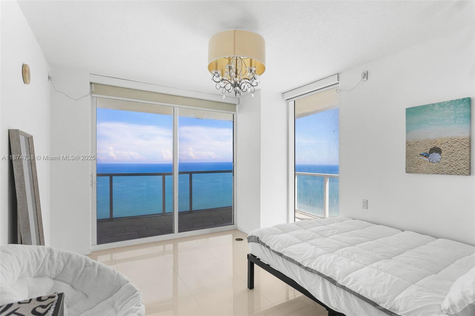 image La Perla Condo10