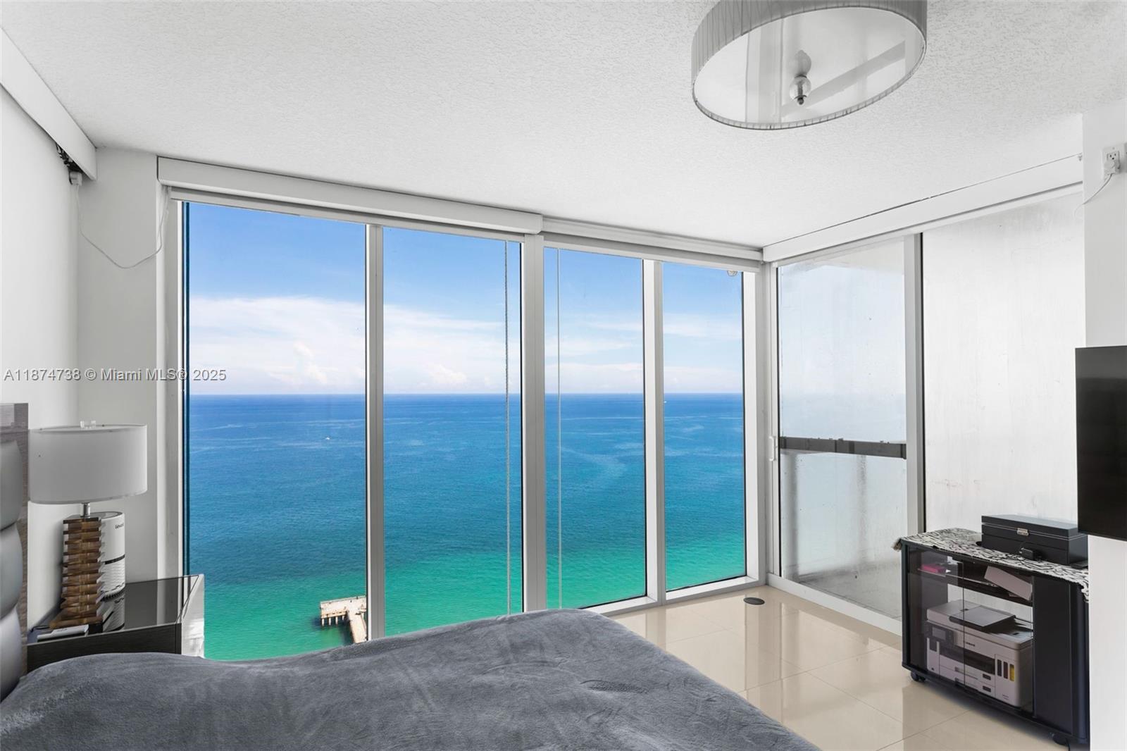 image La Perla Condo6