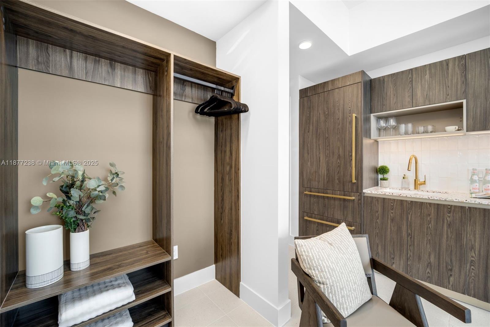 image Natiivo / Gale Residences15
