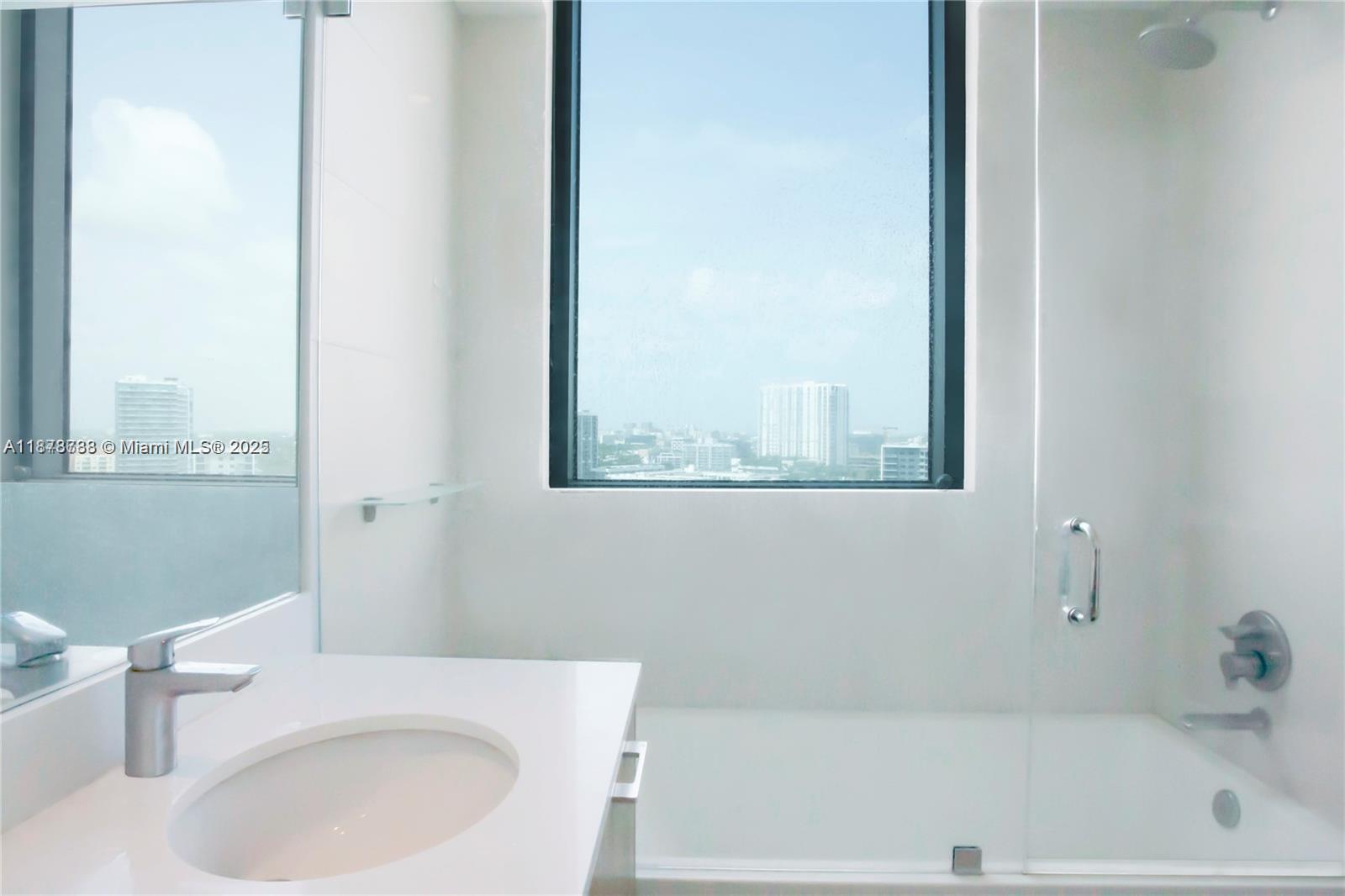 image Paraiso Bayviews Condo13
