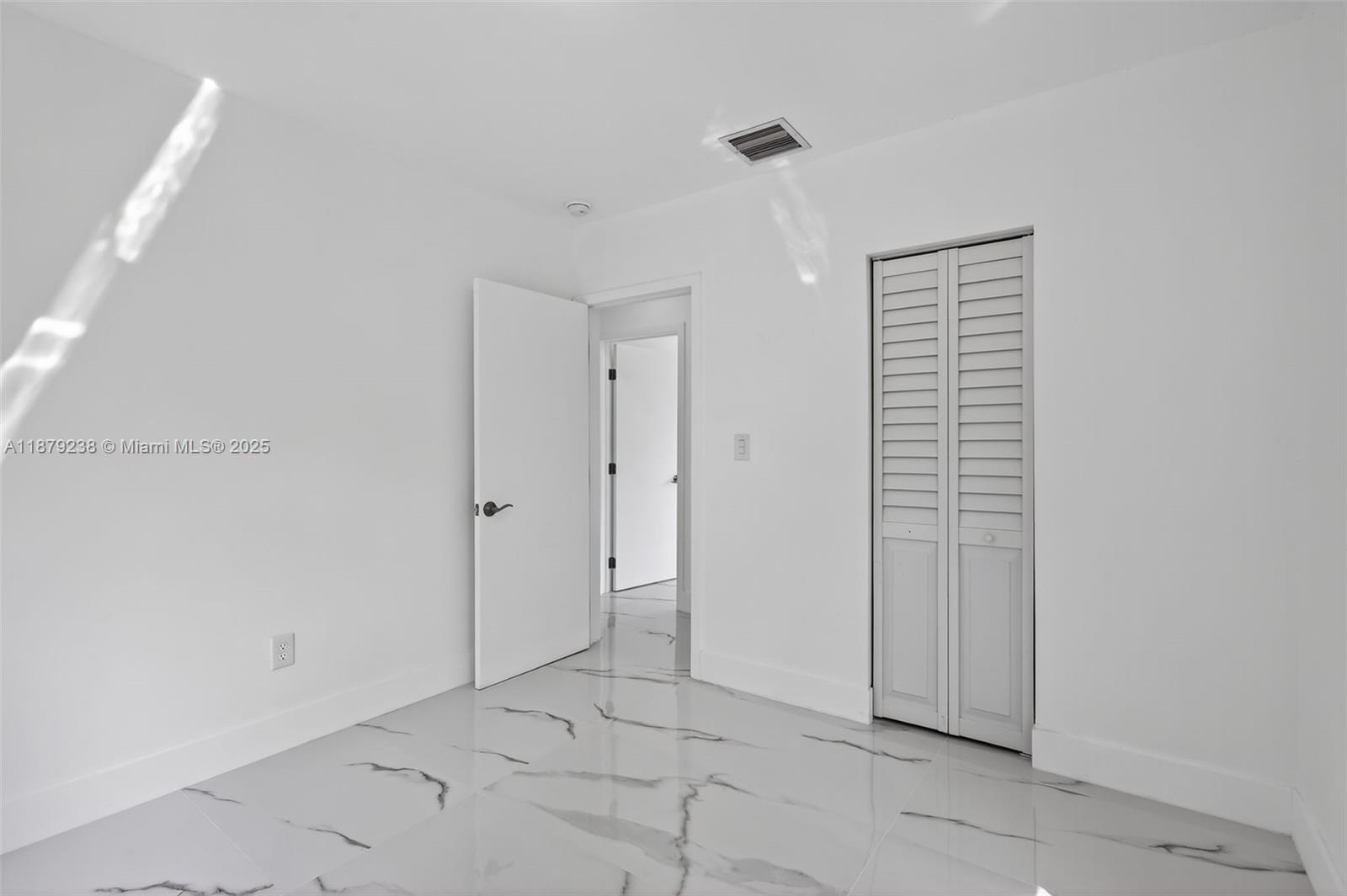 240 NW 146th St Miami, FL 33168