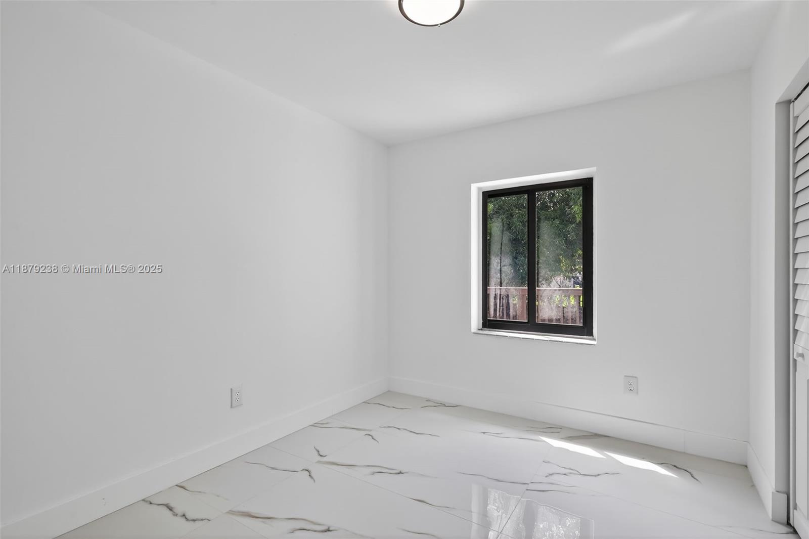 240 NW 146th St Miami, FL 33168