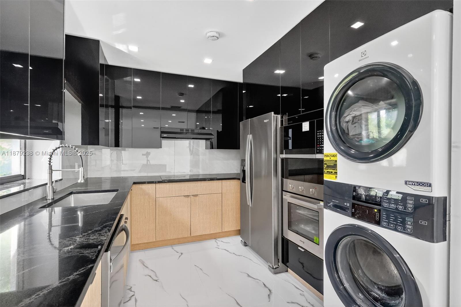 240 NW 146th St Miami, FL 33168