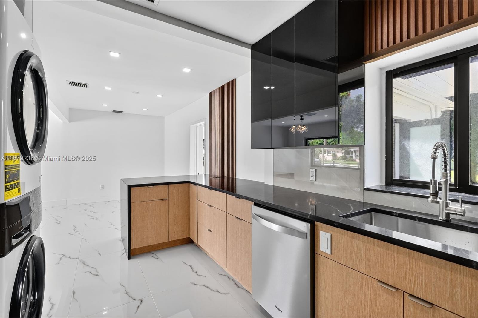 240 NW 146th St Miami, FL 33168