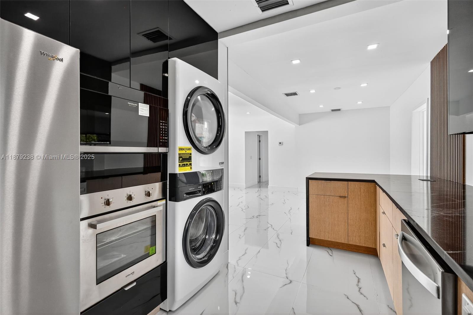 240 NW 146th St Miami, FL 33168