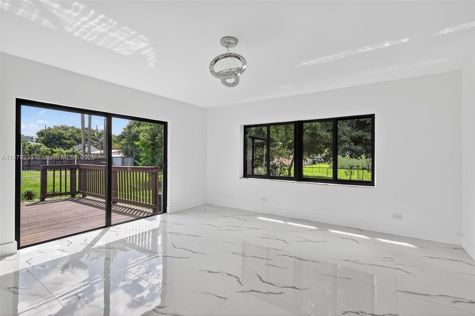 240 NW 146th St Miami, FL 33168