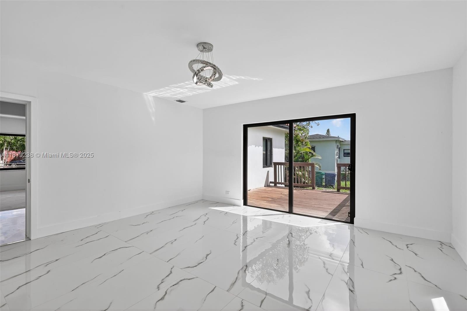 240 NW 146th St Miami, FL 33168