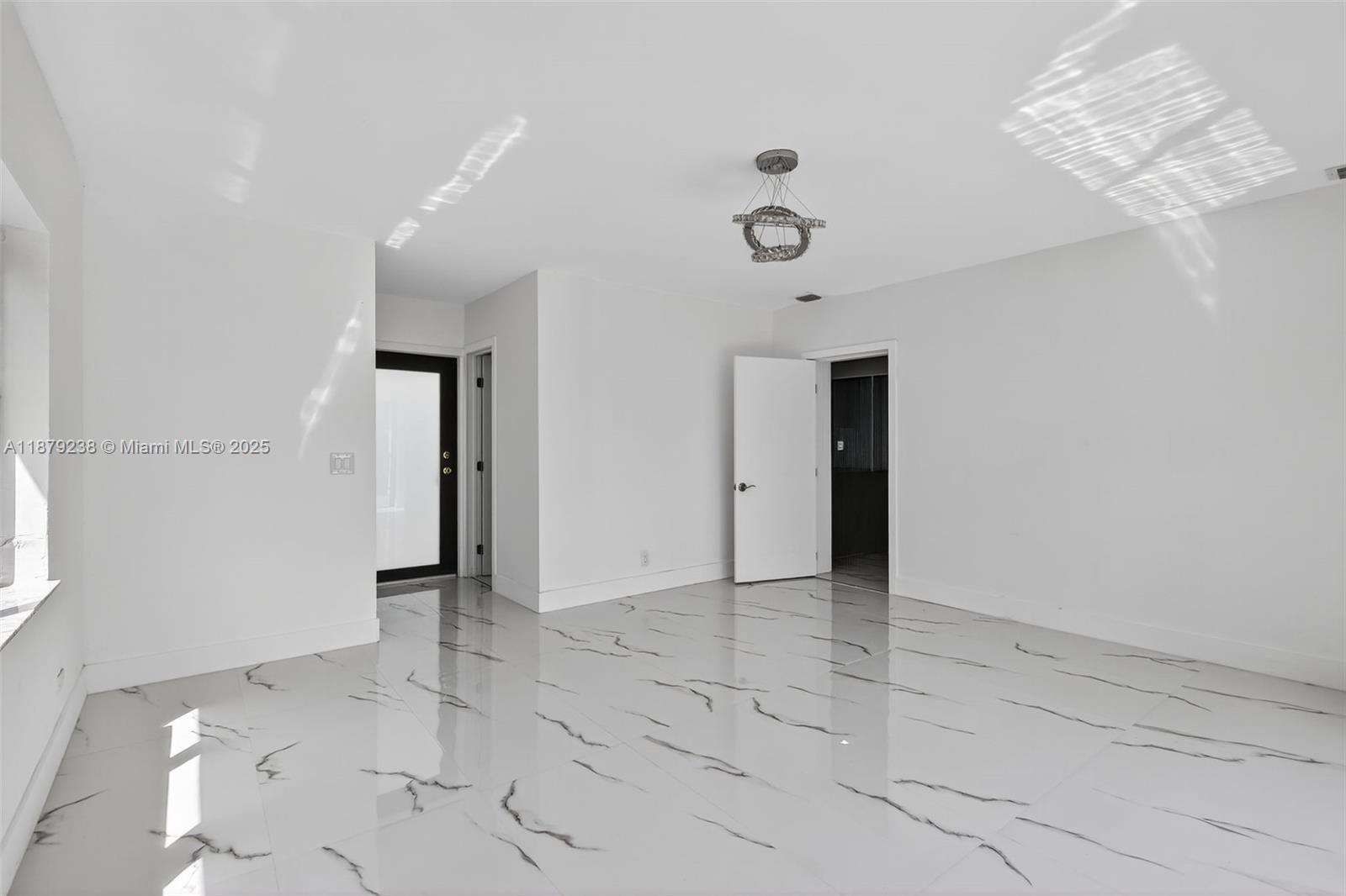 240 NW 146th St Miami, FL 33168