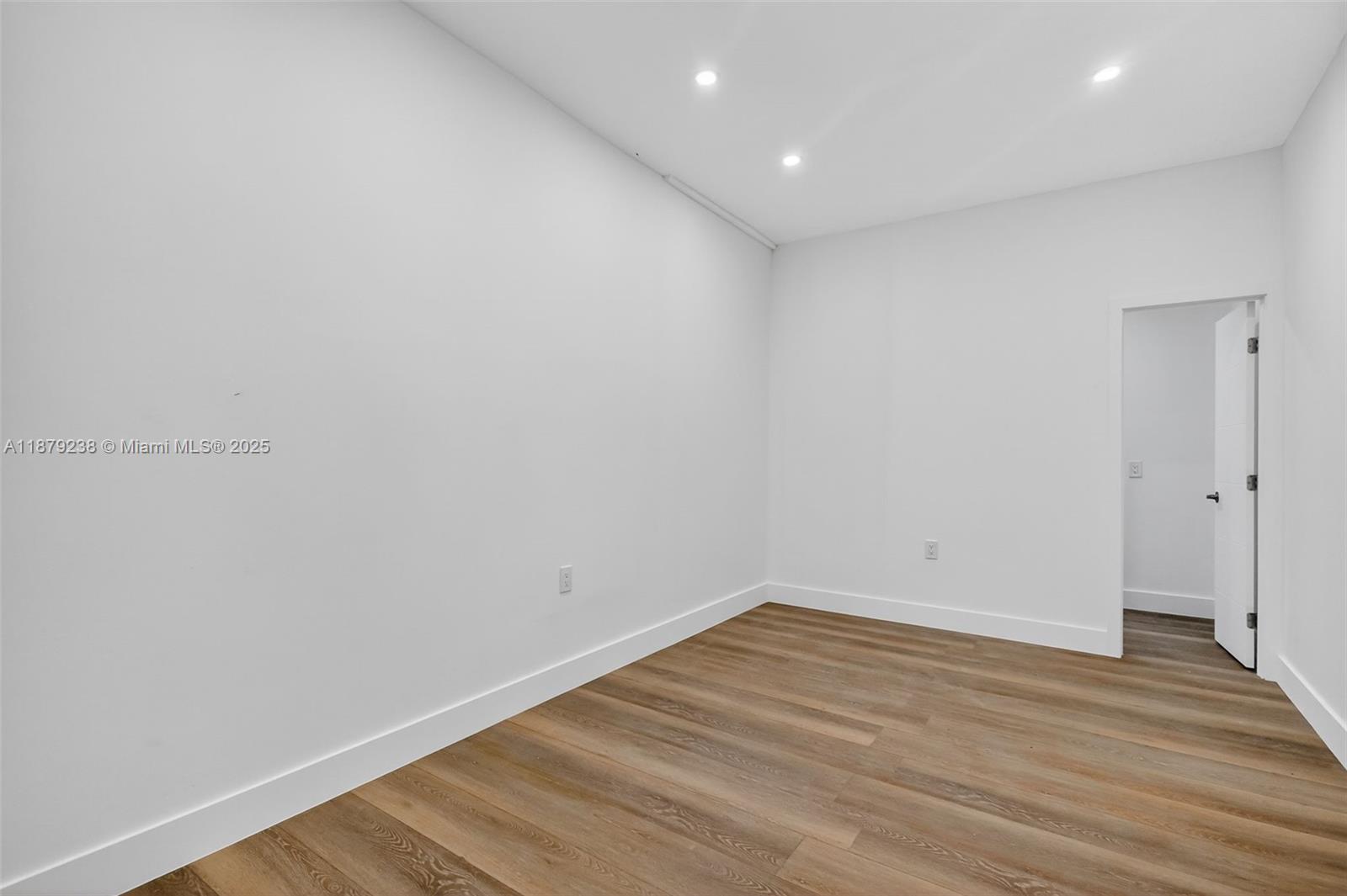 240 NW 146th St Miami, FL 33168