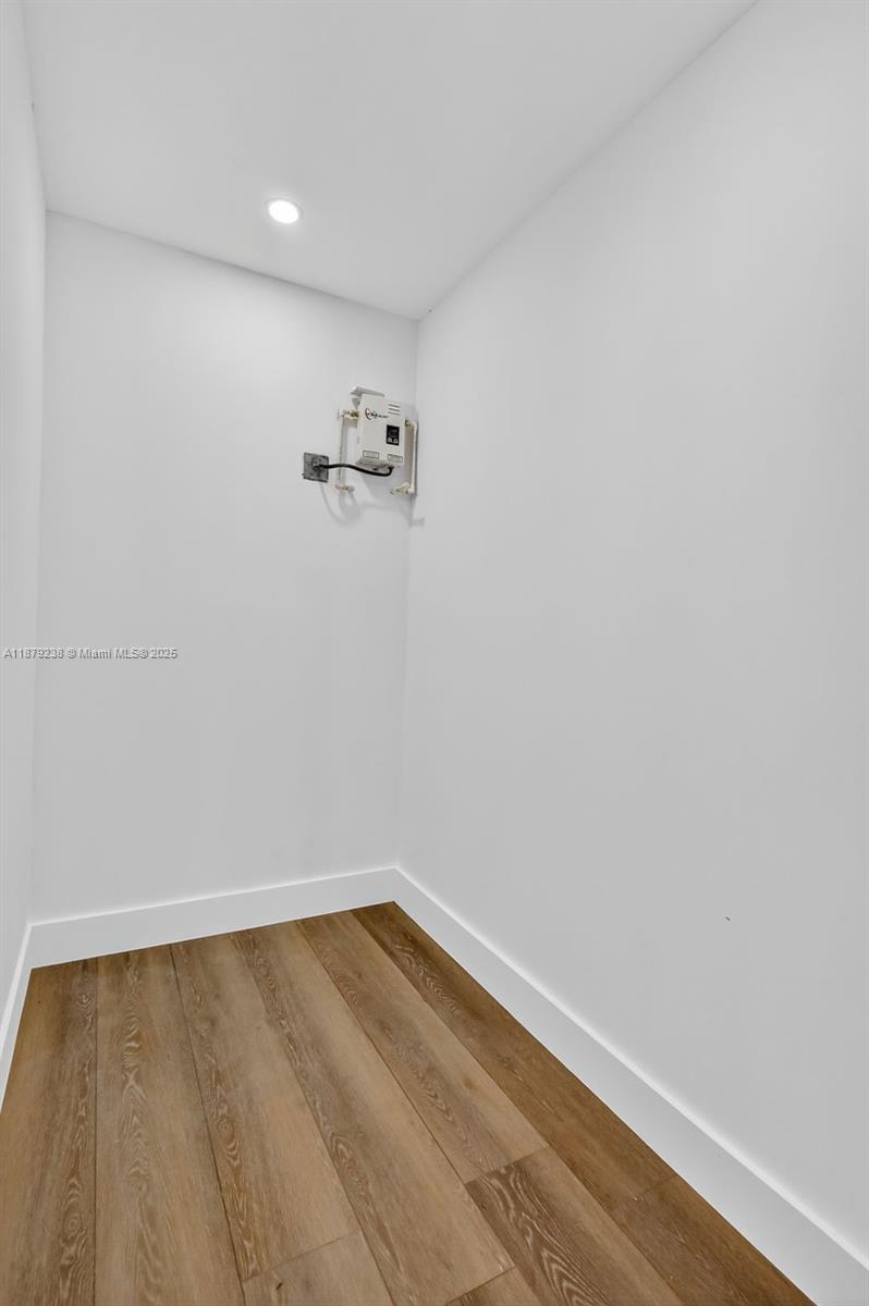 240 NW 146th St Miami, FL 33168