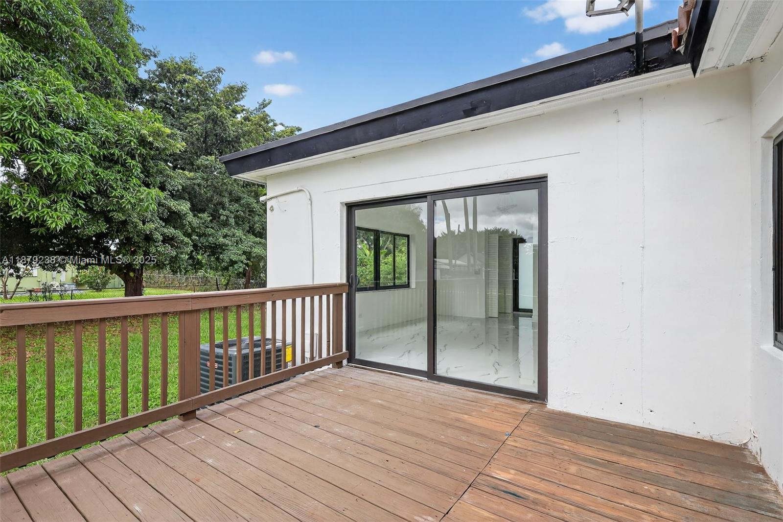 240 NW 146th St Miami, FL 33168