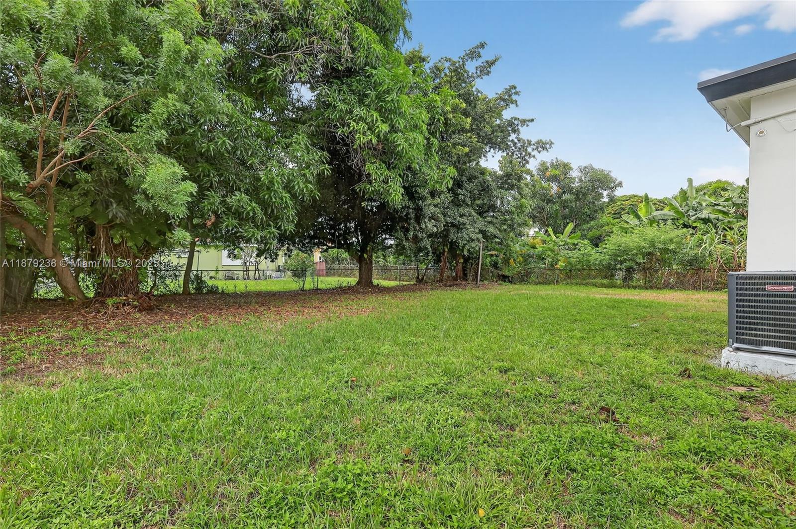 240 NW 146th St Miami, FL 33168