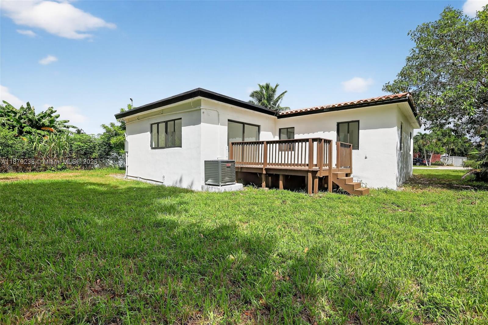 240 NW 146th St Miami, FL 33168