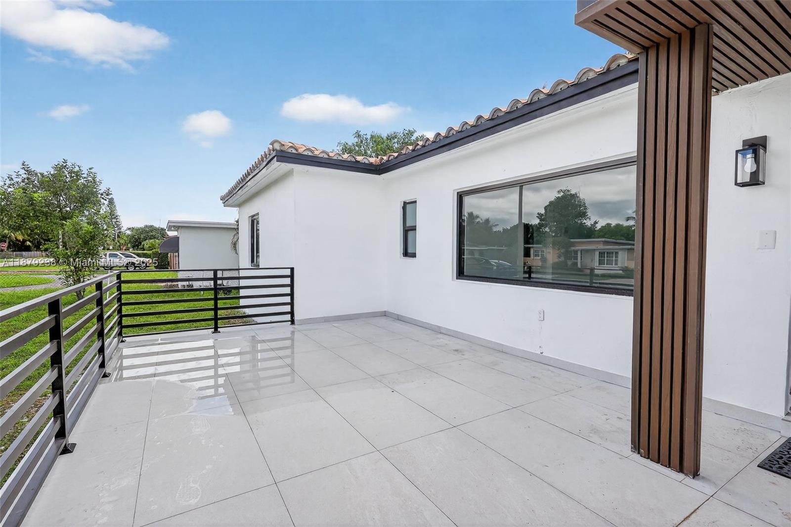 240 NW 146th St Miami, FL 33168