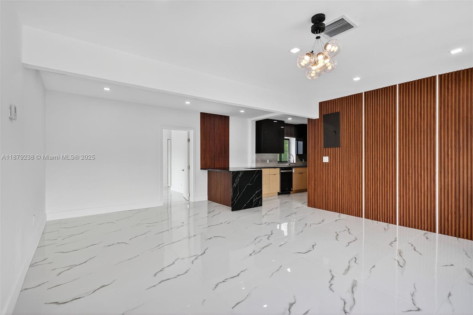 240 NW 146th St Miami, FL 33168