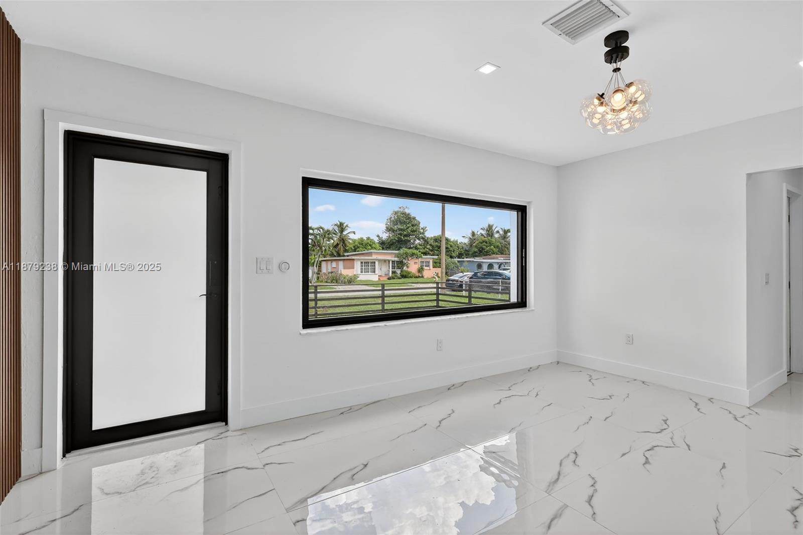 240 NW 146th St Miami, FL 33168