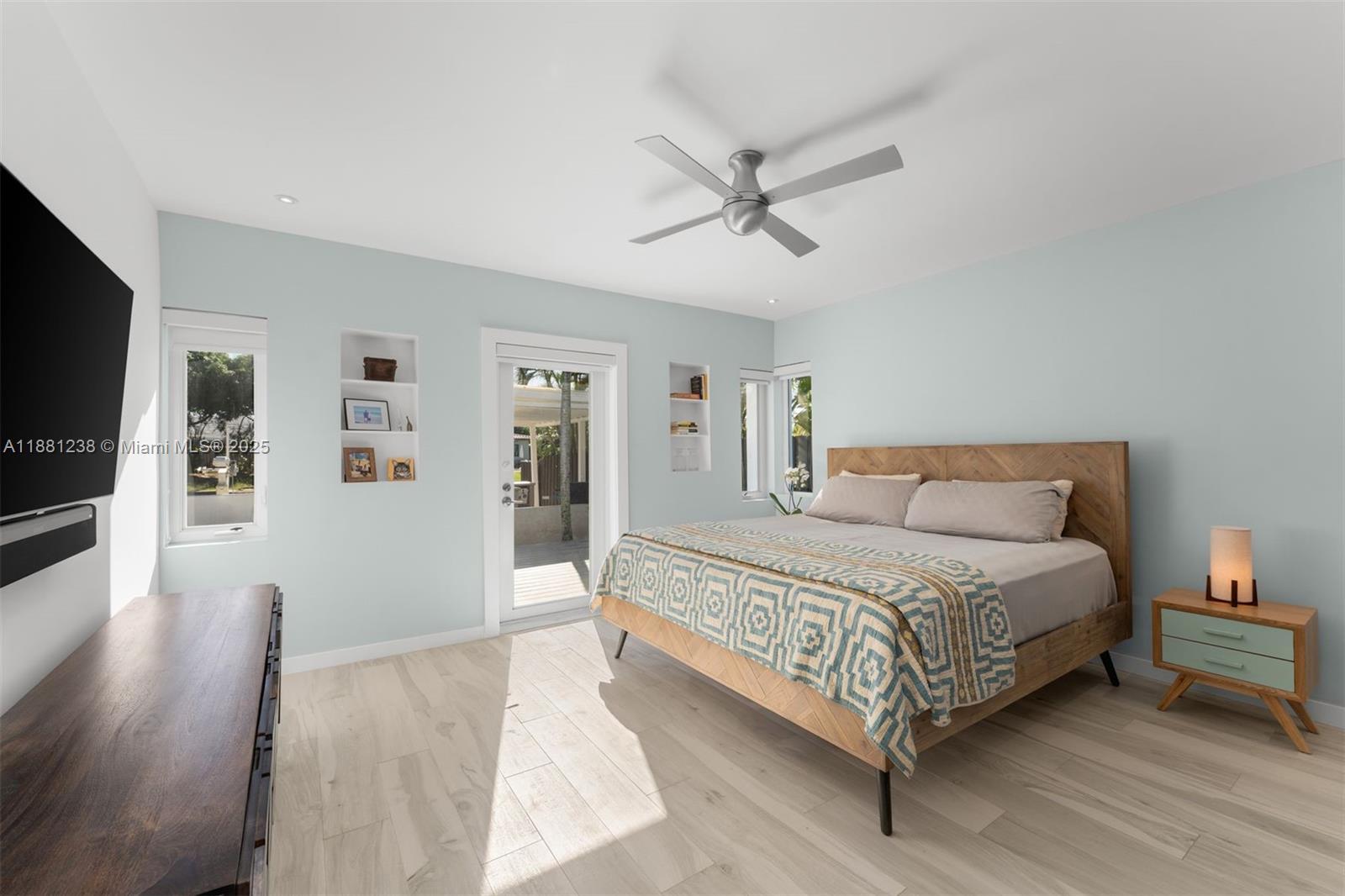 Undisclosed Address Miami Beach, FL 33141