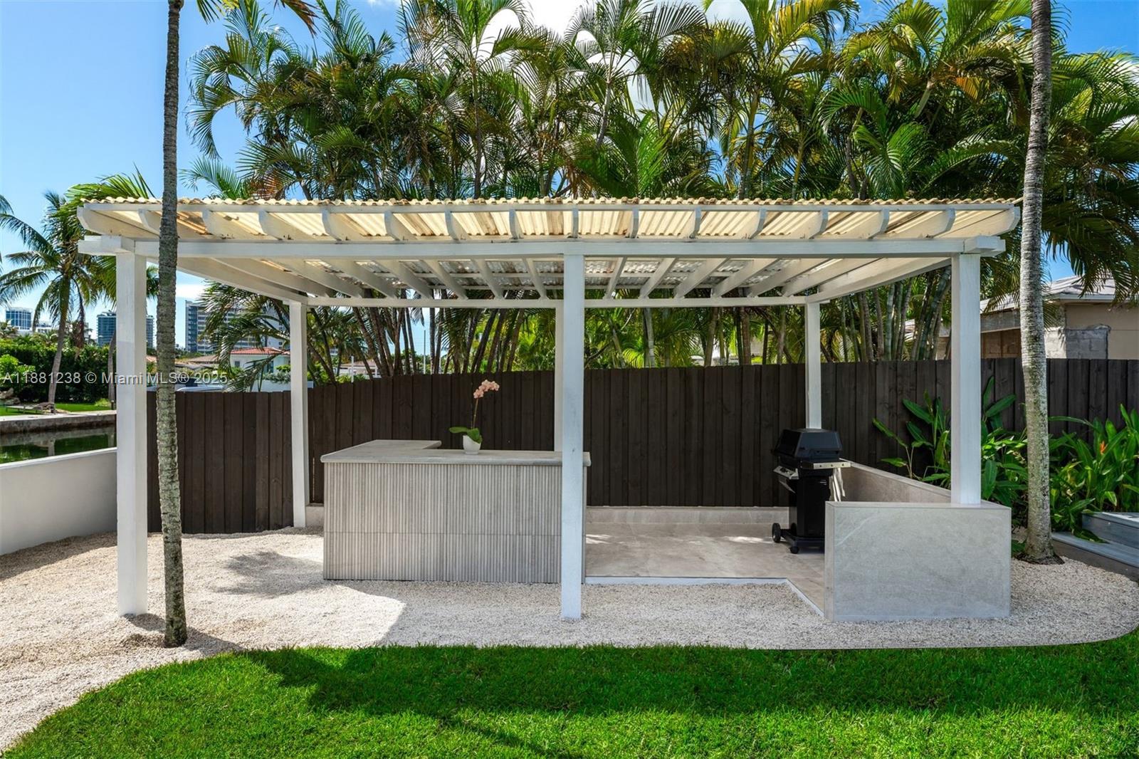 Undisclosed Address Miami Beach, FL 33141