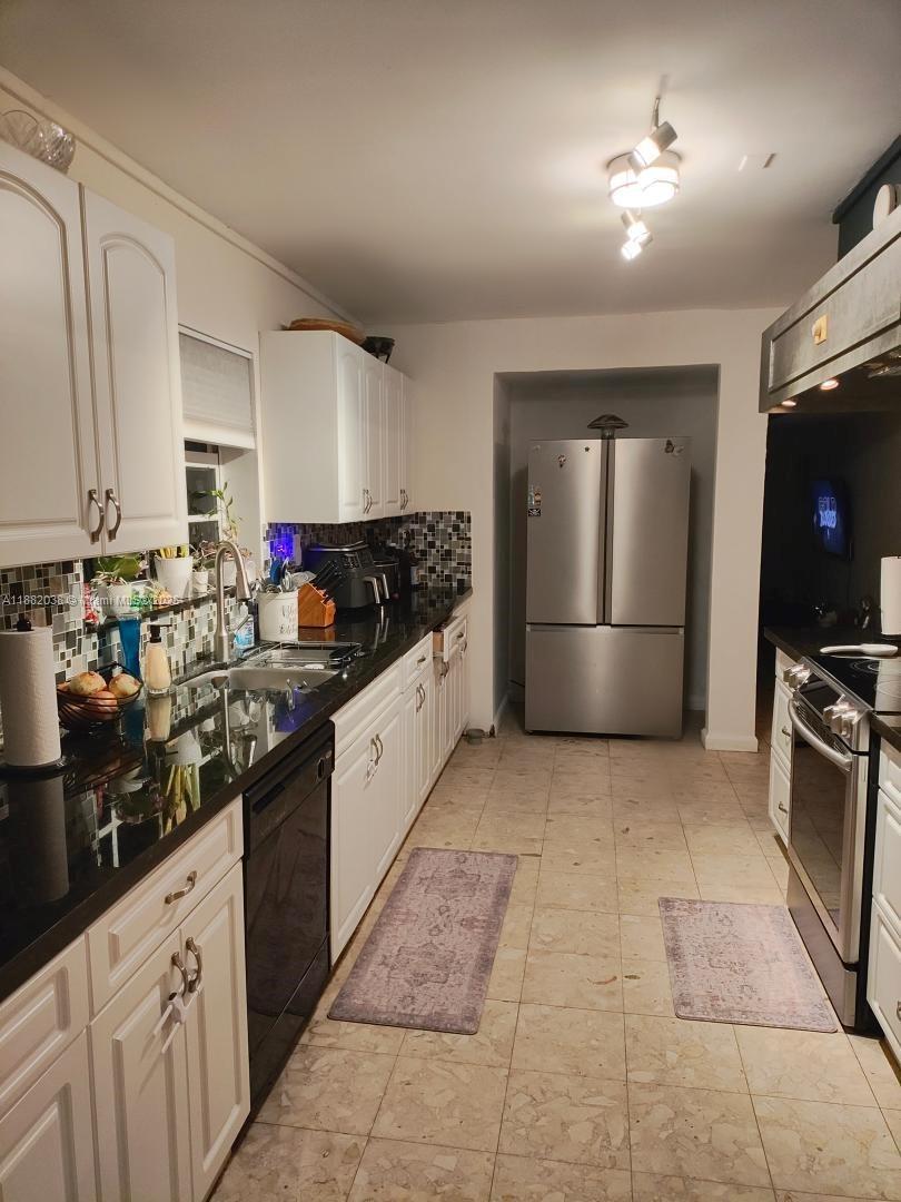 3124 SW 63rd Ave Miami, FL 33155 3124 SW 63rd Ave Miami, FL 33155