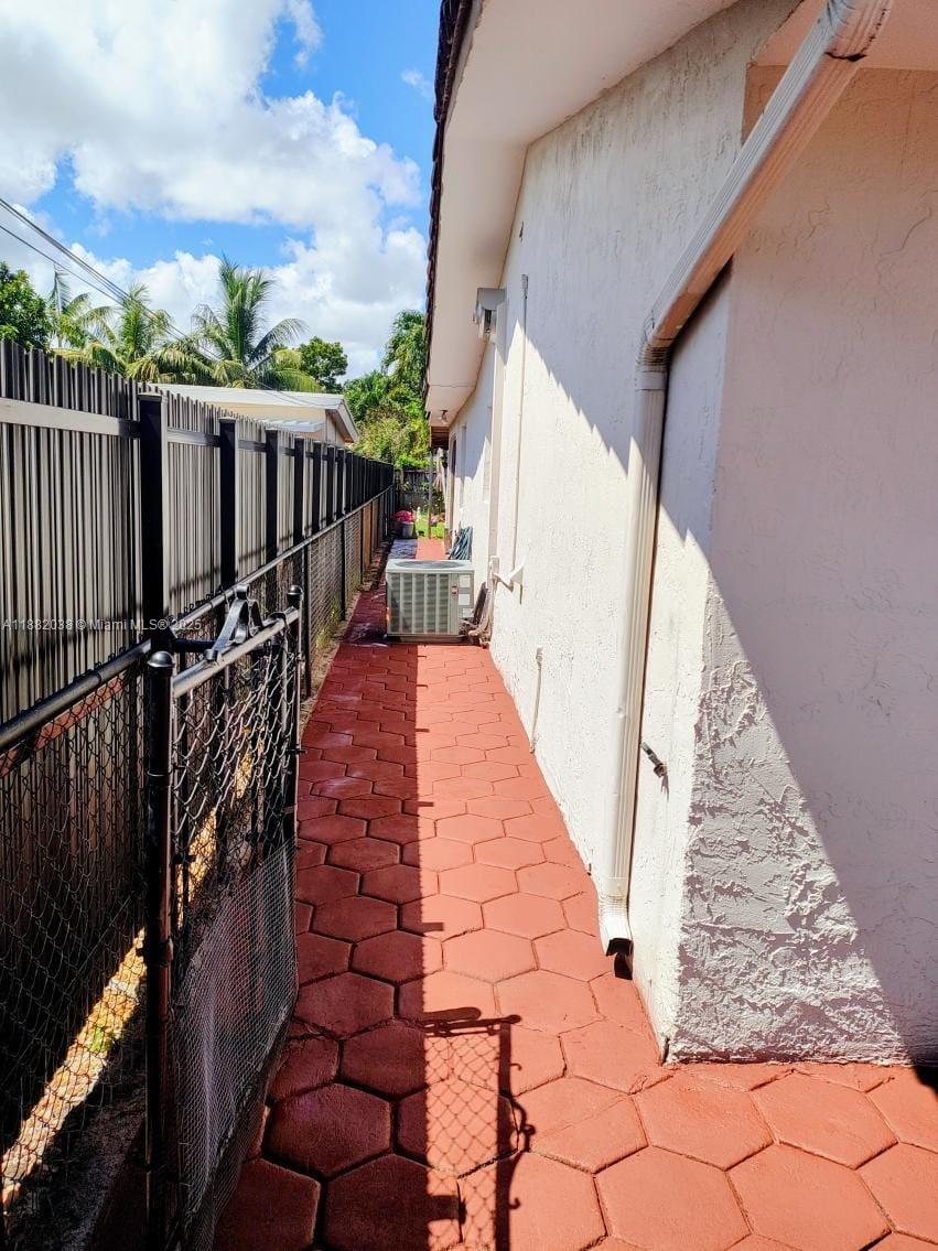 3124 SW 63rd Ave Miami, FL 33155 3124 SW 63rd Ave Miami, FL 33155