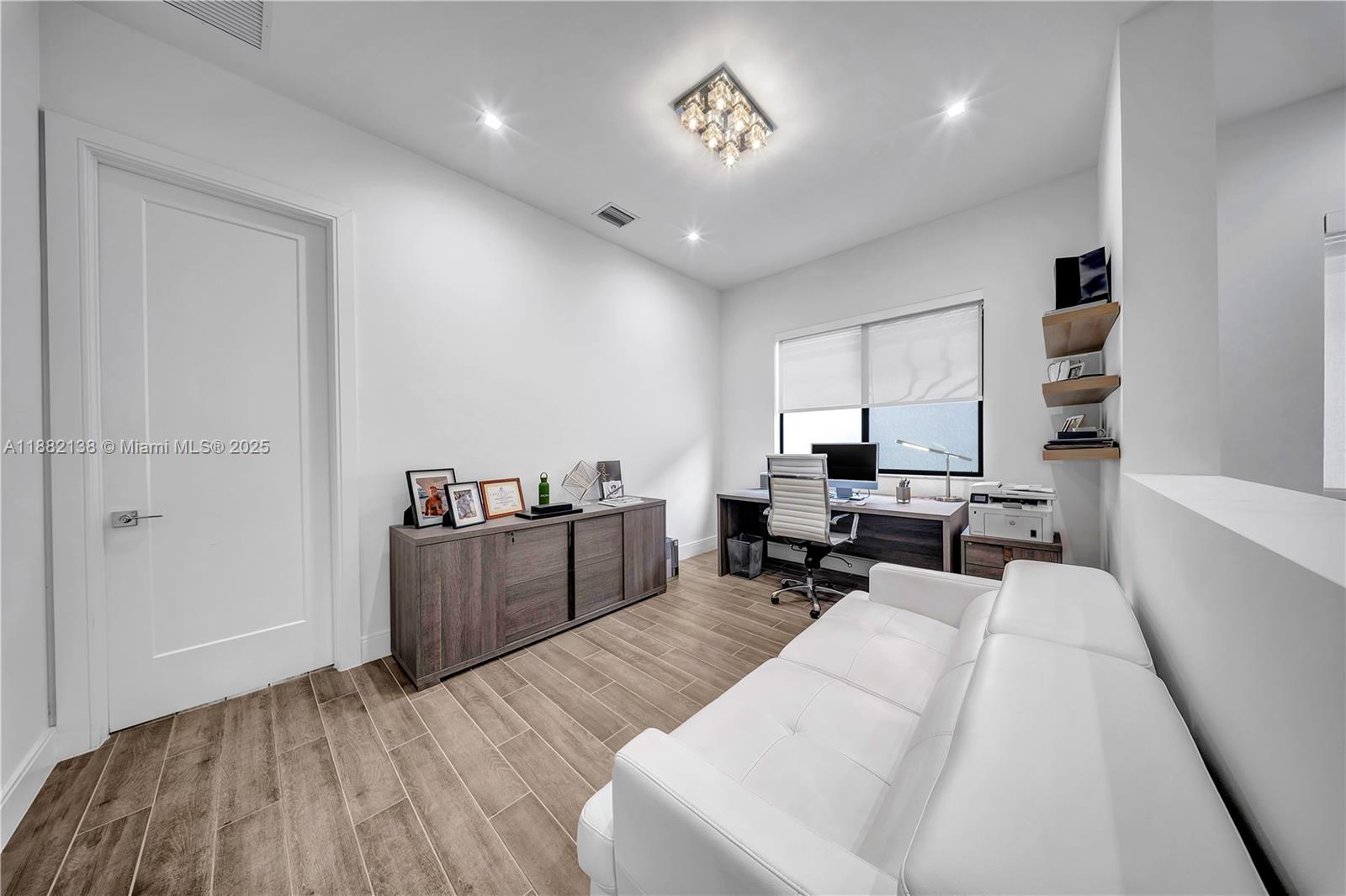 4757 NW 85th Ave Doral, FL 33166