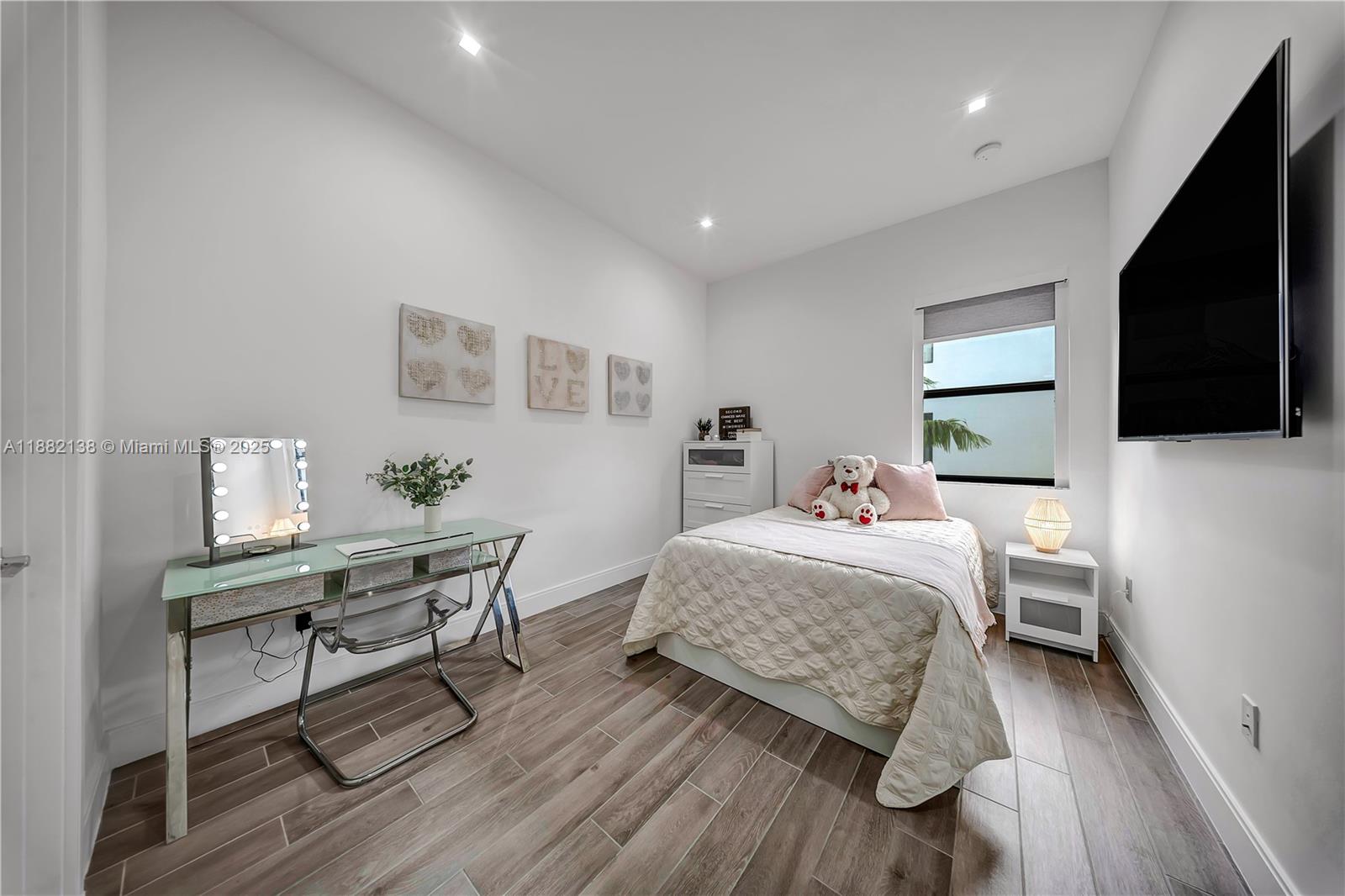 4757 NW 85th Ave Doral, FL 33166