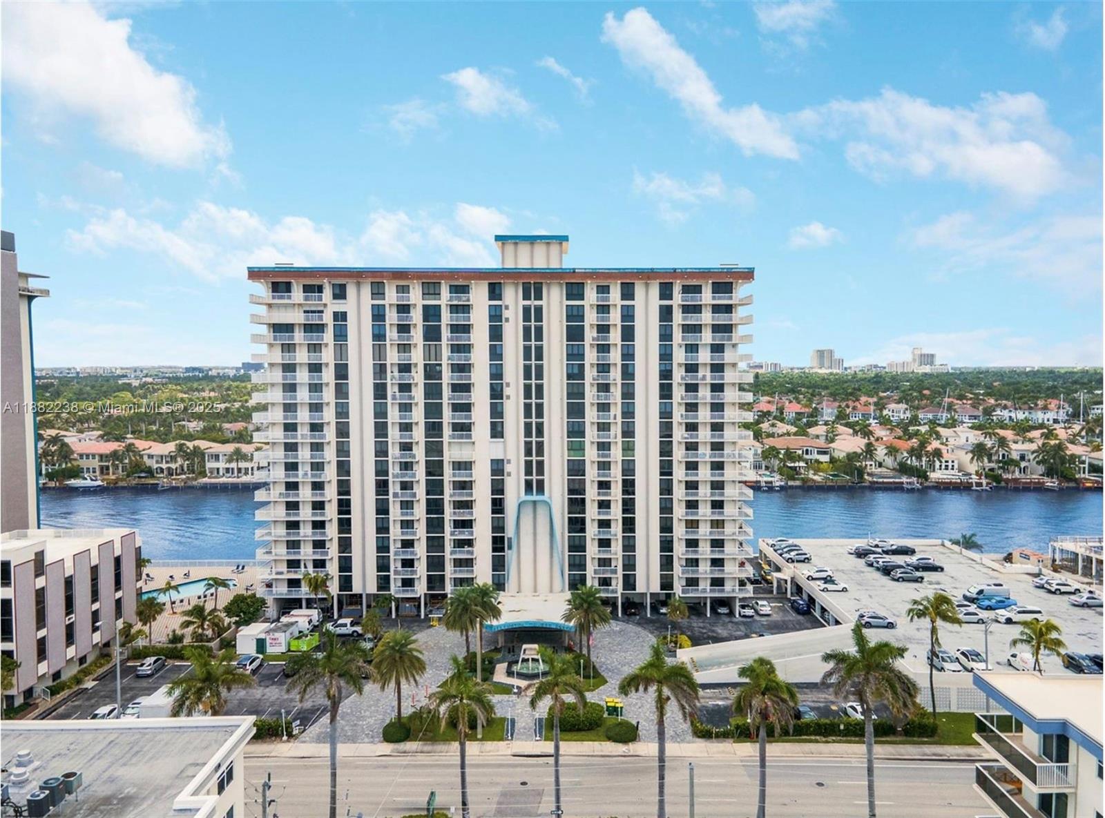 1500 S Ocean Dr #3G