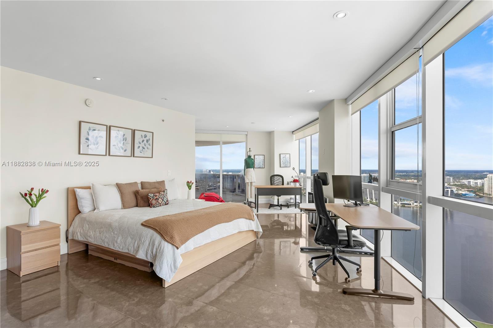 image Trump Royale Condo23