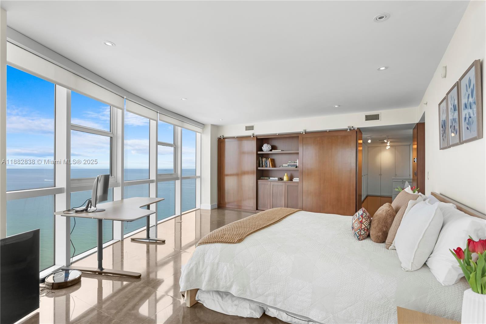 image Trump Royale Condo24