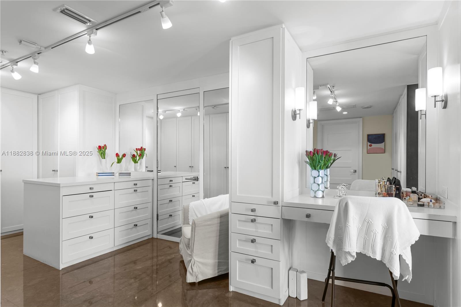 image Trump Royale Condo29