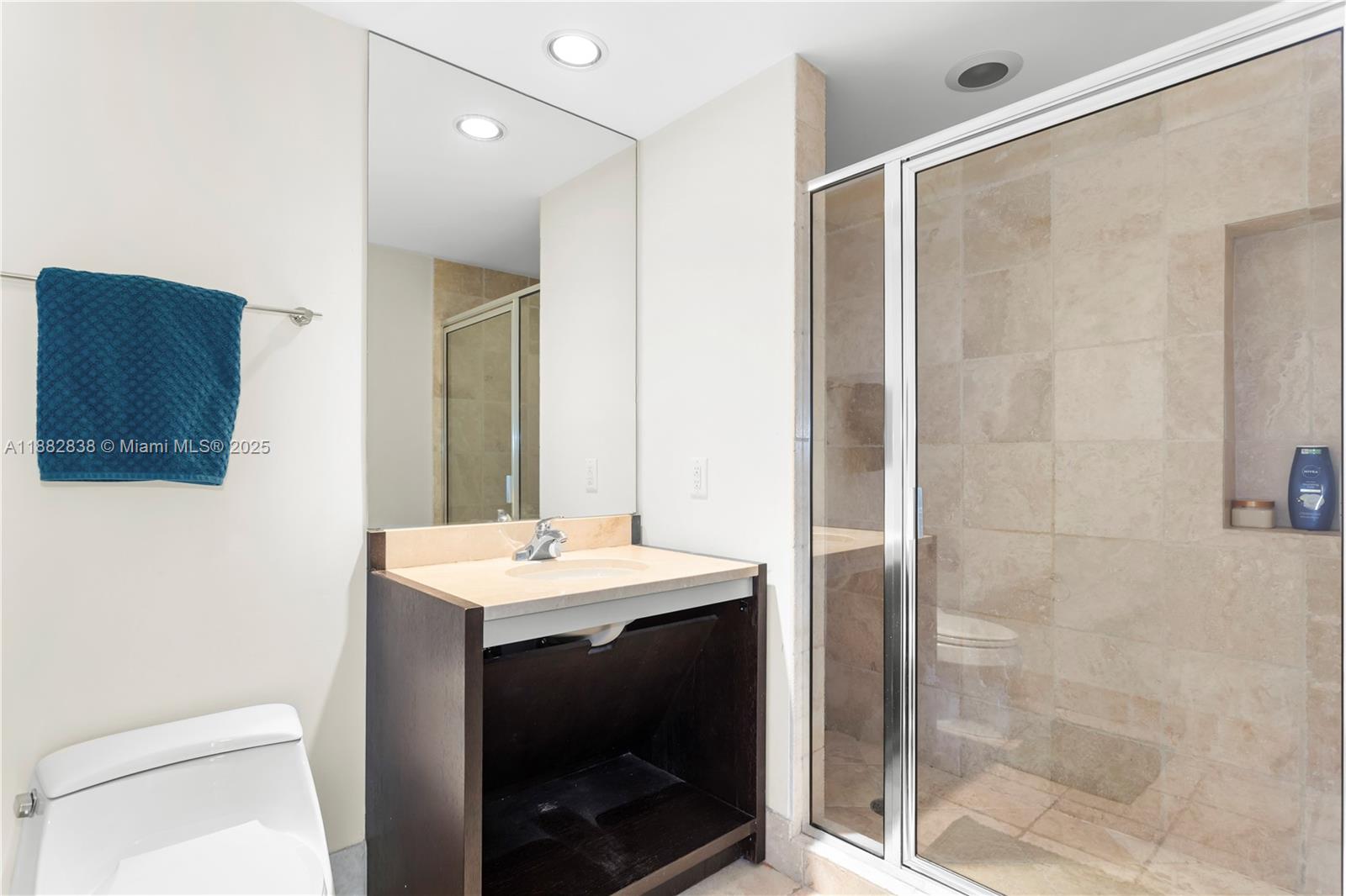 image Trump Royale Condo35
