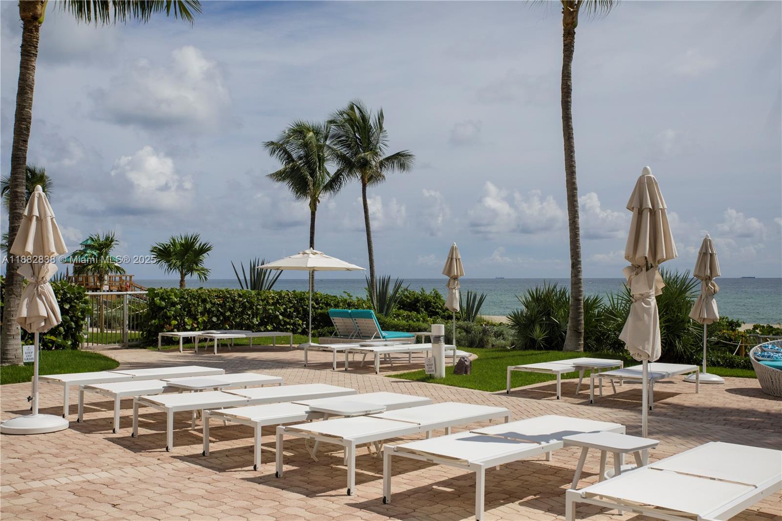 image Trump Royale Condo41