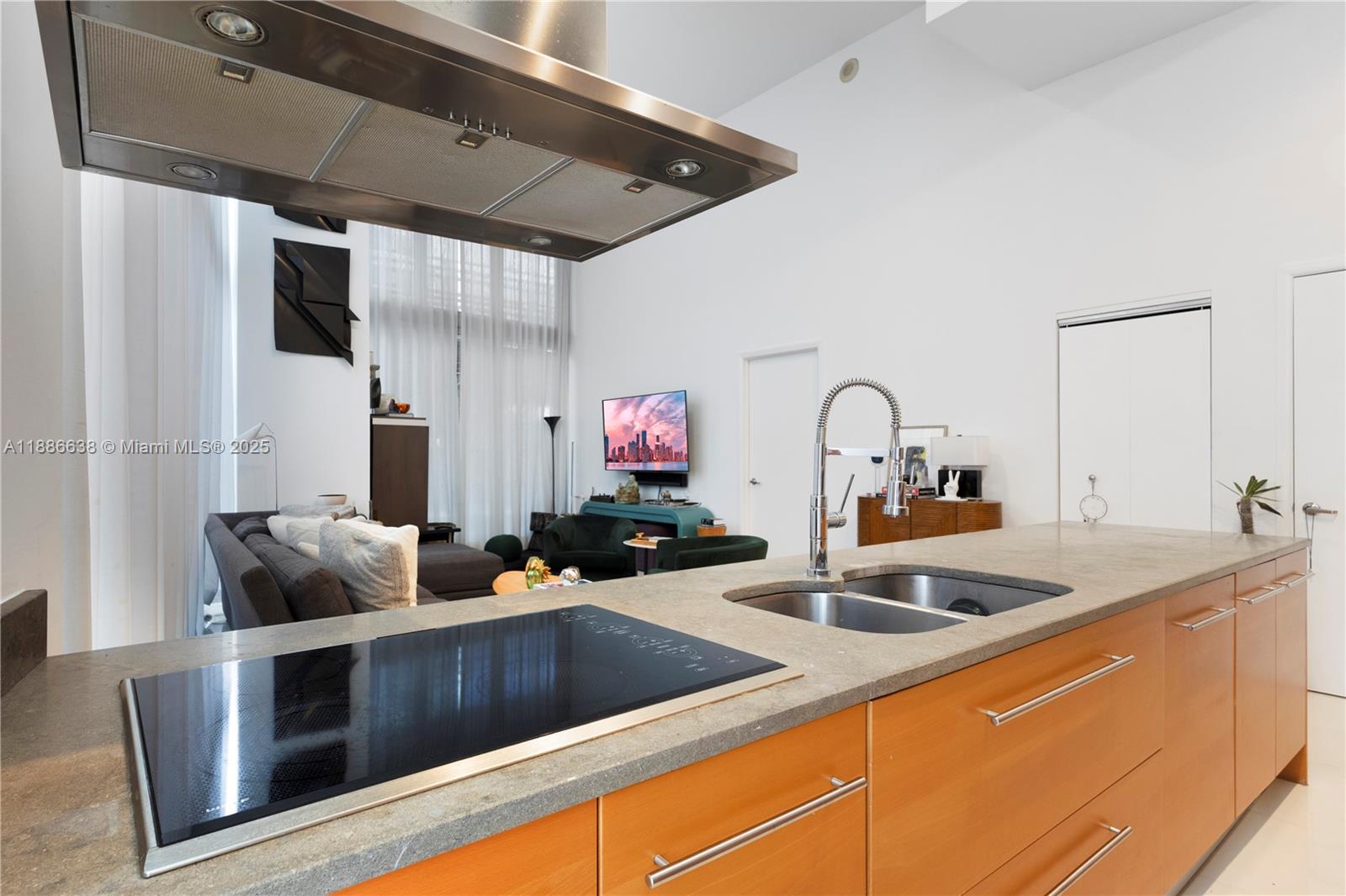 image Icon Brickell17
