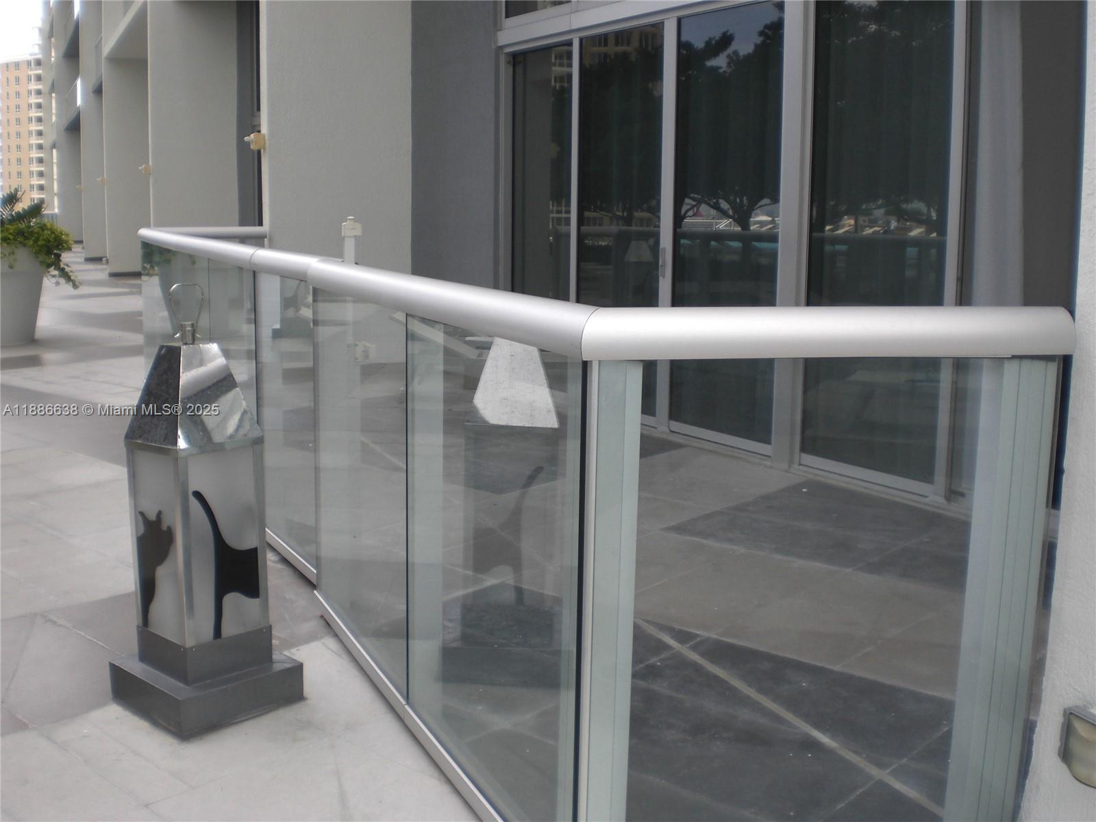 image Icon Brickell38