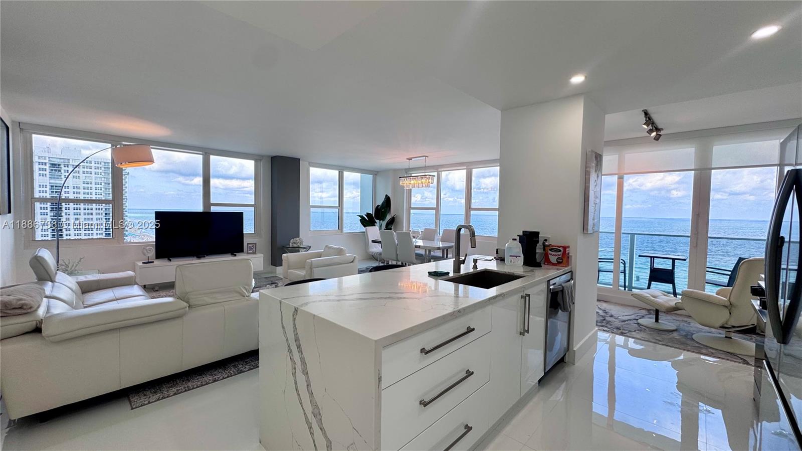 3505 S Ocean Dr #912