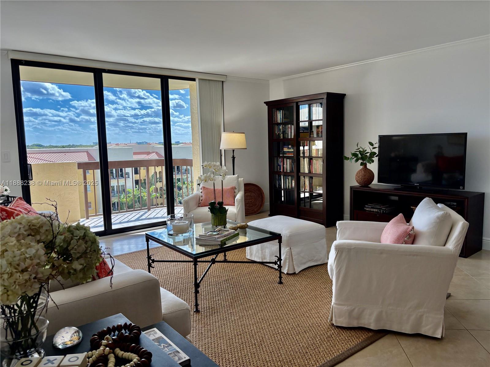 600 Biltmore Way #718