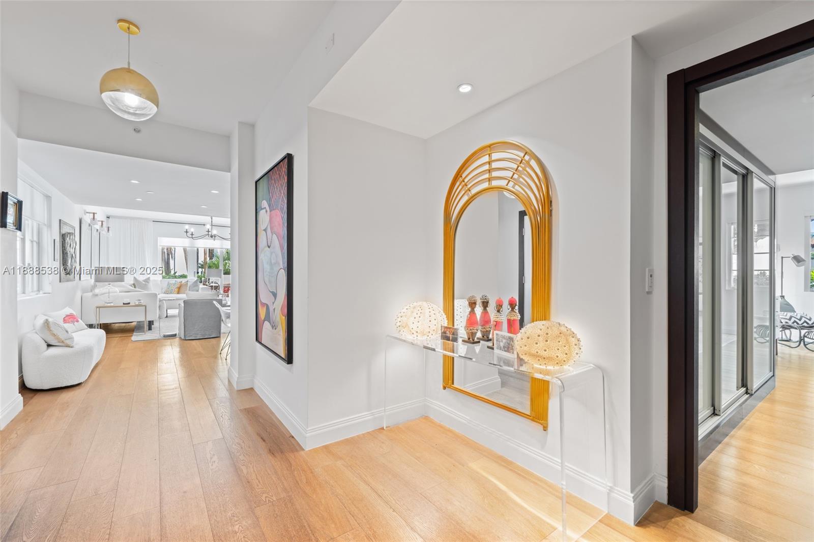 19216 Fisher Is Dr #19216 Miami Beach, FL 33109