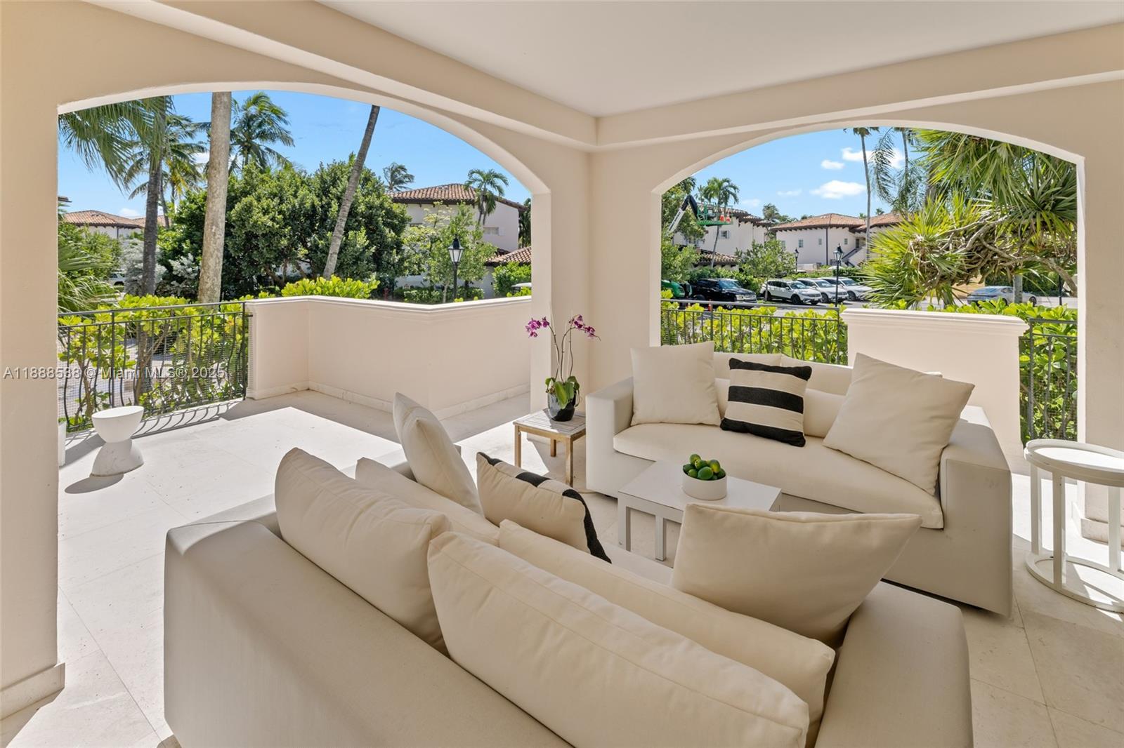 19216 Fisher Is Dr #19216 Miami Beach, FL 33109